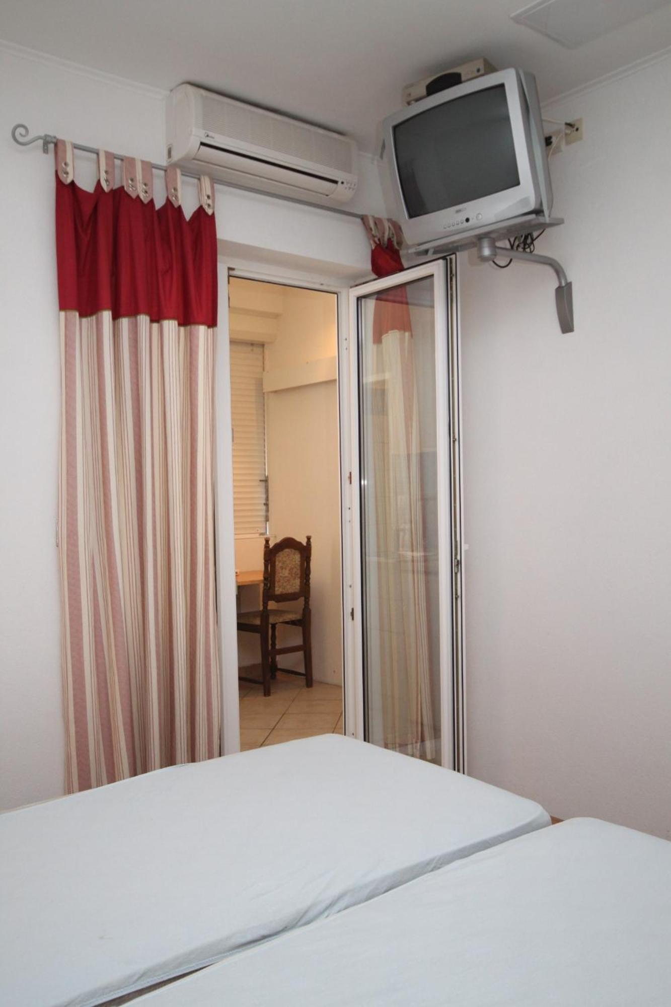 Apartments With A Parking Space Makarska - 6693 Rom bilde