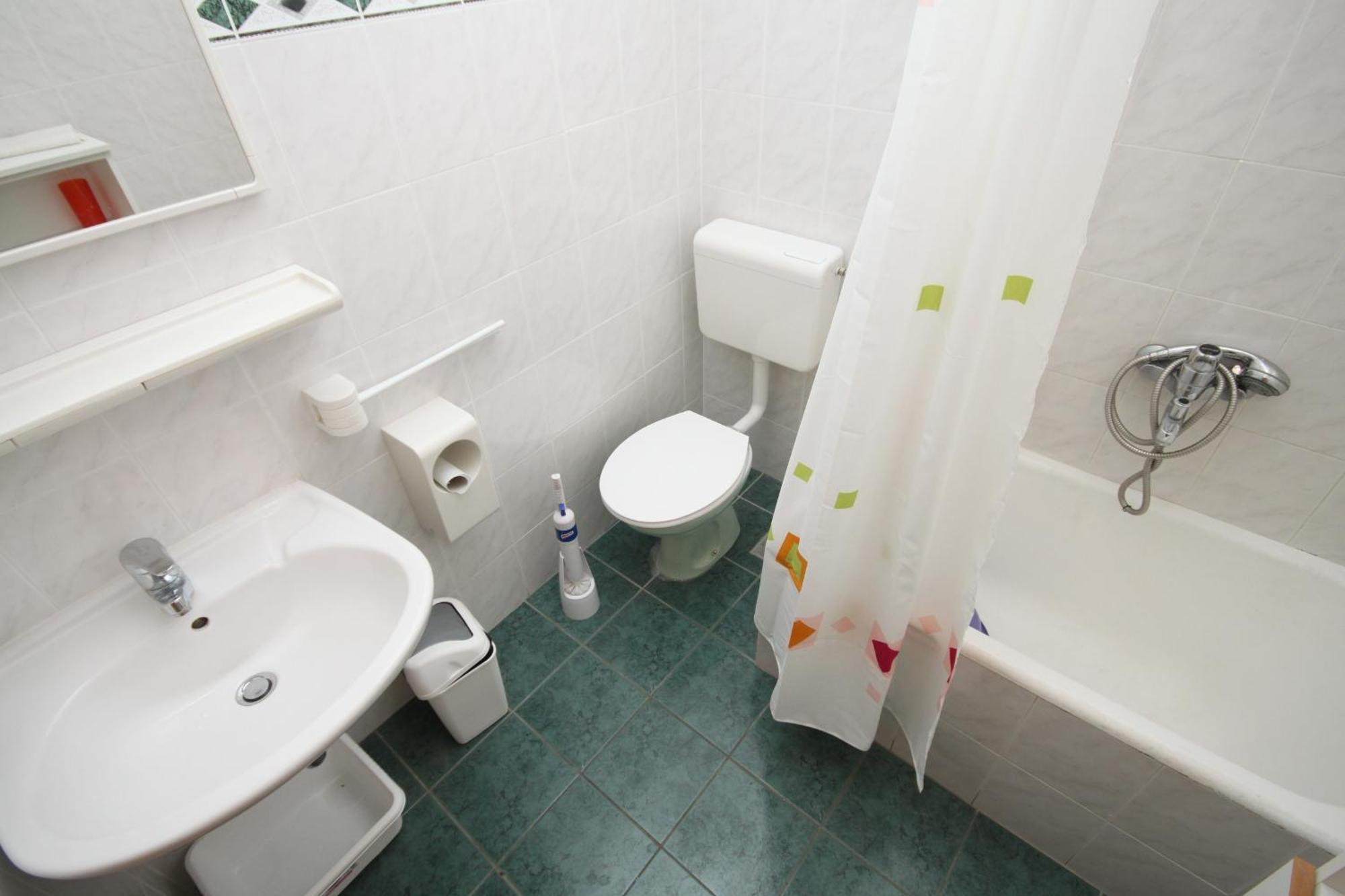 Apartments With A Parking Space Makarska - 6693 Rom bilde